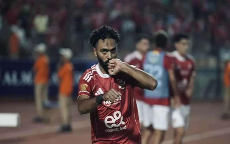 قرار حاسم.. حسين الشحات يحدد مصيره مع النادي المصري